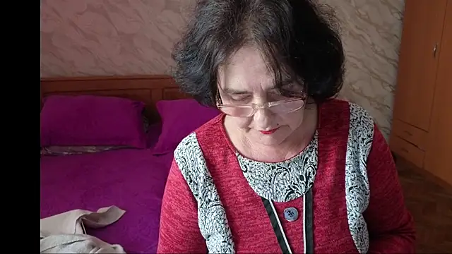 xMaryxAnne online show from 04.17.26