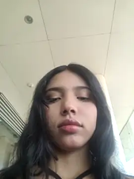 Snapshot of jadelaurent chatting on 02.27.26 jadelaurent online show from 02.27.26