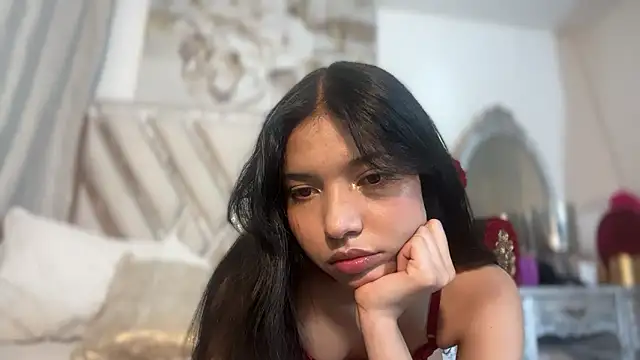 Snapshot of jadelaurent chatting on 03.02.26 jadelaurent online show from 03.02.26