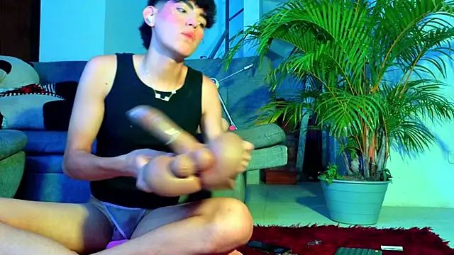 Snapshot of max_femboy chatting on 05.08.26 max femboy online show from 05.08.26