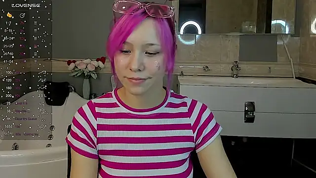 Snapshot of EmilyTrase chatting on 03.25.26 EmilyTrase online show from 03.25.26