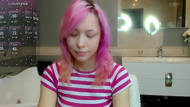 Snapshot of EmilyTrase chatting on 04.05.26 EmilyTrase online show from 04.05.26