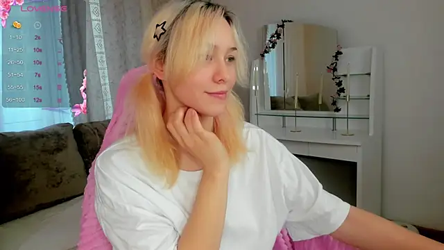 EmilyTrase online show from 05.06.26