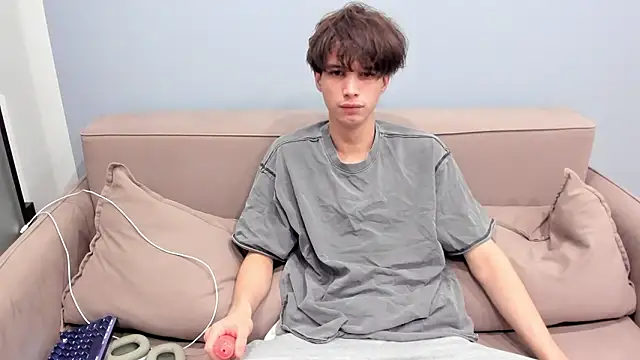 Snapshot of Ur_NextDoor_Boy chatting on 02.18.26 Ur NextDoor Boy online show from 02.18.26