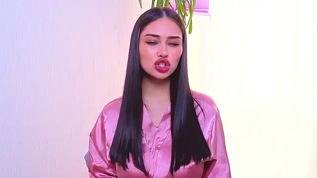 Sofia Plump online show from 03.02.26