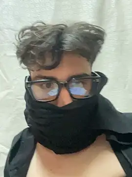 Femboysissy1919 online show from 04.15.26