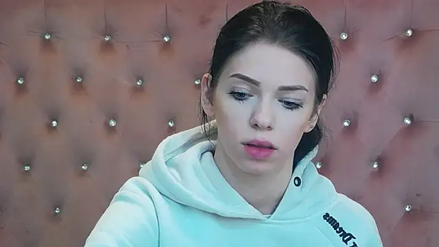 Snapshot of PeachyElla26 chatting on 02.20.26 PeachyElla26 online show from 02.20.26