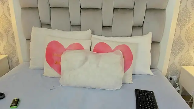 keiira foxxx online show from 02.26.26