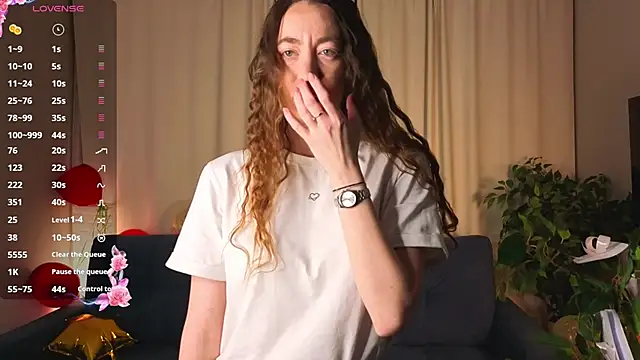 Snapshot of BuenaKaawa chatting on 02.15.26 BuenaKaawa online show from 02.15.26