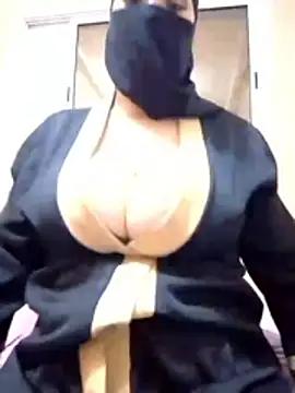 Snapshot of -Marmar- chatting on 04.11.26 -Marmar- online show from 04.11.26