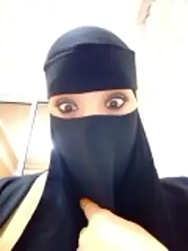 Snapshot of -Marmar- chatting on 04.12.26 -Marmar- online show from 04.12.26