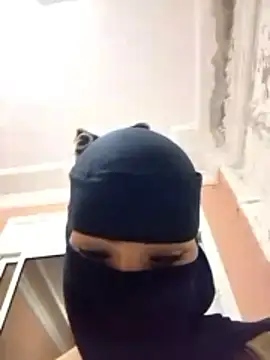 Snapshot of -Marmar- chatting on 04.15.26 -Marmar- online show from 04.15.26