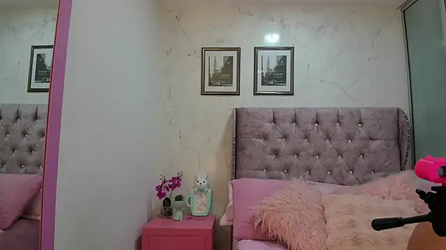 LuciadelaVega online show from 02.26.26