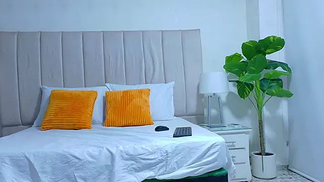 Snapshot of Brisa_Silva chatting on 02.21.26 Brisa Silva online show from 02.21.26