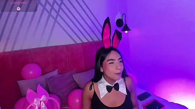 Lola 12  online show from 04.06.26