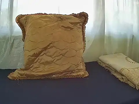 Tallgoddess online show from 02.10.26