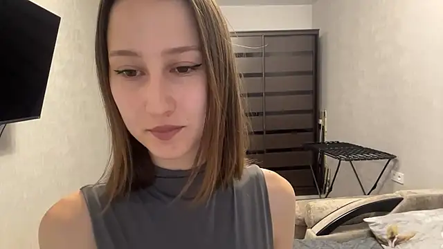 Snapshot of VickieKush chatting on 07.27.26 VickieKush online show from 07.27.26