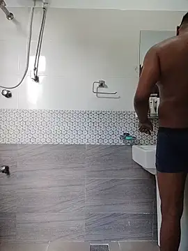 Snapshot of shineboy28 chatting on 02.19.26 shineboy28 online show from 02.19.26