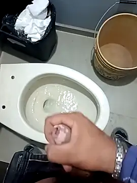 Snapshot of fercheyy chatting on 02.20.26 fercheyy online show from 02.20.26