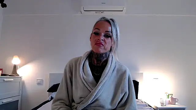 Sophie-Logan-Ink online show from 04.13.26