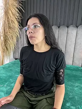 Lanadelrey 1 online show from 02.25.26