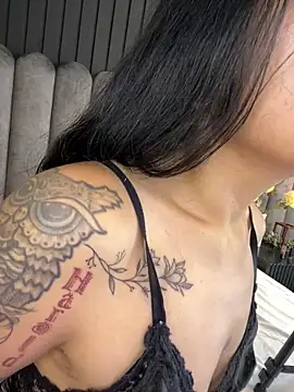 Lanadelrey 1 online show from 02.28.26