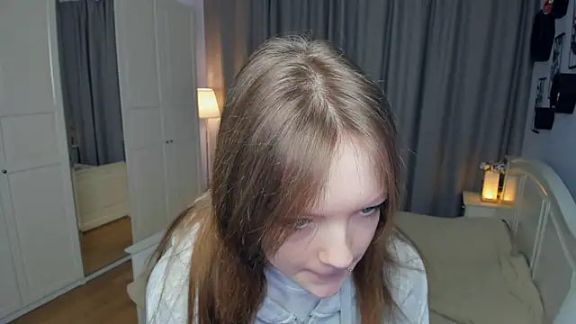 LavenderMitten online show from 03.12.26