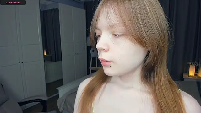 LavenderMitten online show from 04.07.26