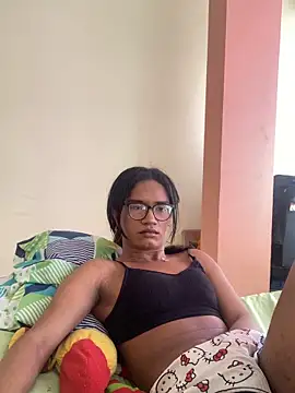 Snapshot of horny_brii chatting on 04.18.26 horny brii online show from 04.18.26