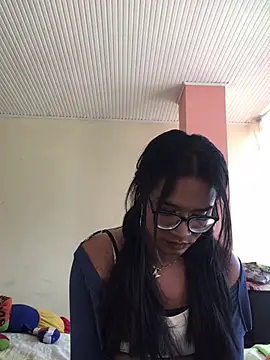 Snapshot of horny_brii chatting on 04.22.26 horny brii online show from 04.22.26