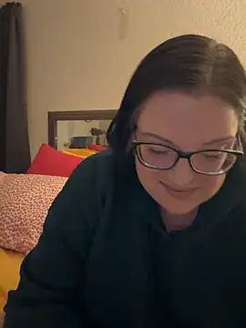 FreaksOffALeash3261 online show from 05.25.26