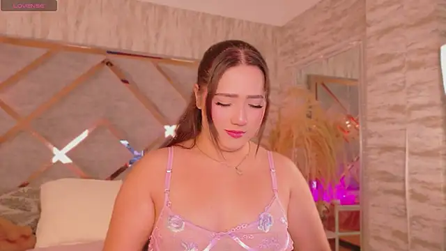 Hannah-Prada online show from 07.29.26