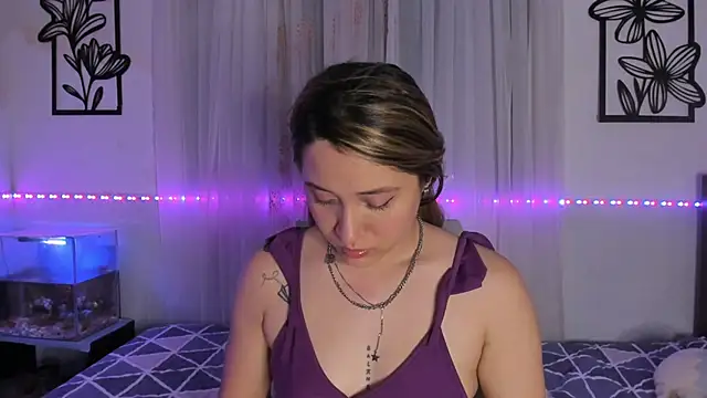 LeiahBlonde  online show from 03.03.26