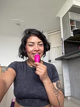 sara-jules online show from 06.10.26