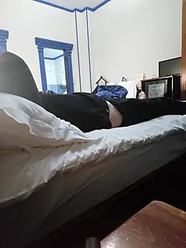 Snapshot of sk8brd_snwbrd_no_snitch chatting on 02.18.26 sk8brd snwbrd no snitch online show from 02.18.26