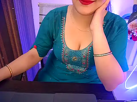 Snapshot of _chitranshi chatting on 02.20.26 chitranshi online show from 02.20.26