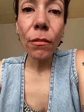 JeanneDuval8888 online show from 05.26.26