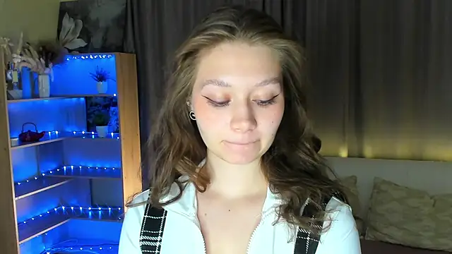 HolliBillig online show from 03.29.26