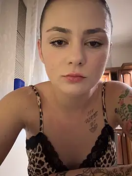 alwayshornyvivi online show from 02.11.26