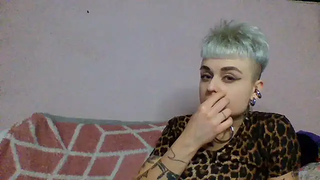 Snapshot of AlisaDear257 chatting on 02.15.26 AlisaDear257 online show from 02.15.26