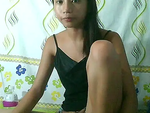 Snapshot of Asianpinay_Skinny1818 chatting on 04.22.26 Asianpinay Skinny1818 online show from 04.22.26
