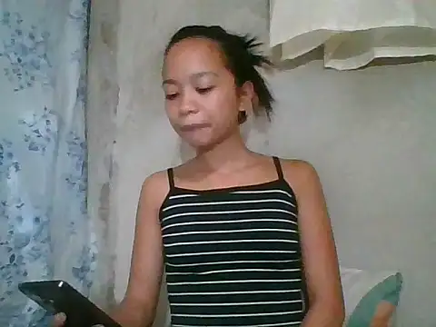 Snapshot of Asianpinay_Skinny1818 chatting on 05.16.26 Asianpinay Skinny1818 online show from 05.16.26