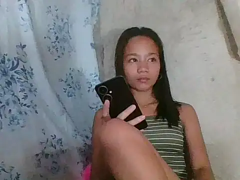 Snapshot of Asianpinay_Skinny1818 chatting on 05.19.26 Asianpinay Skinny1818 online show from 05.19.26