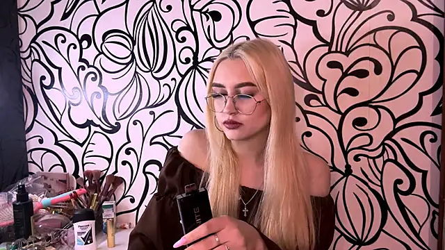 Kat Catherine online show from 02.14.26