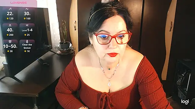 Snapshot of exiMIlf chatting on 02.24.26 exiMIlf online show from 02.24.26