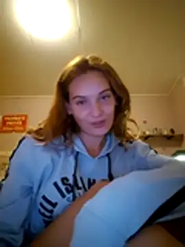 Snapshot of sweetsophie69 chatting on 05.06.26 sweetsophie69 online show from 05.06.26
