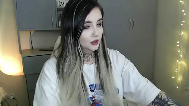 Rin Tozier online show from 02.17.26