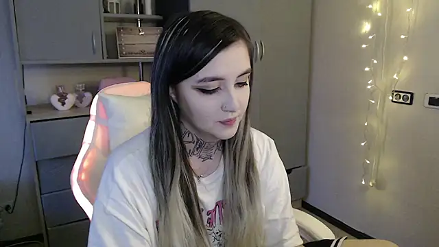 Rin Tozier online show from 03.22.26