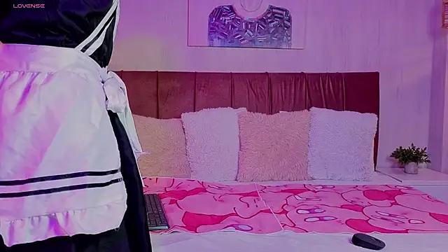 emma wilder  online show from 04.08.26