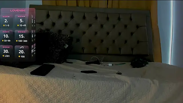 Snapshot of emma__castle chatting on 02.11.26 emma castle online show from 02.11.26